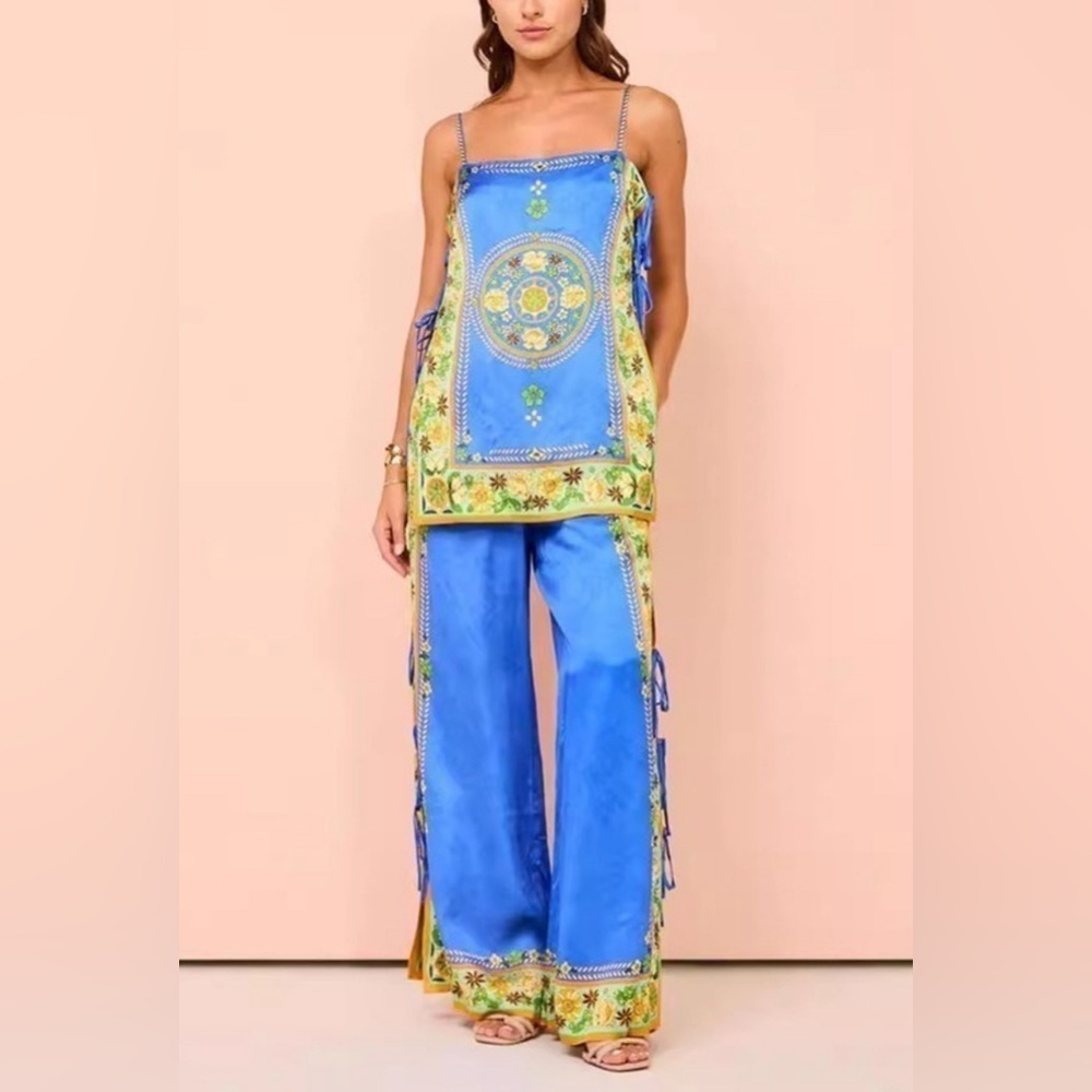 Ready for Vacay! 🏝️Blue… Paisley Blue Top & Pants - Picture 2 of 8